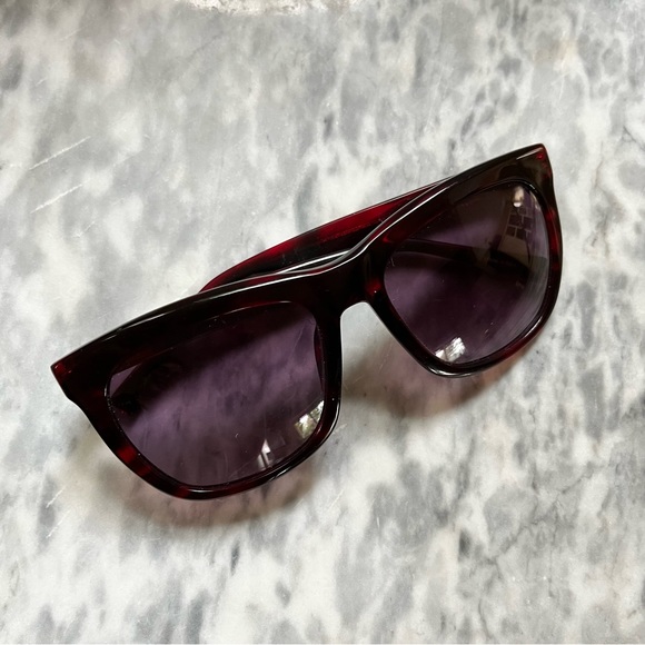 GIVENCHY Sunglasses - Picture 3 of 9